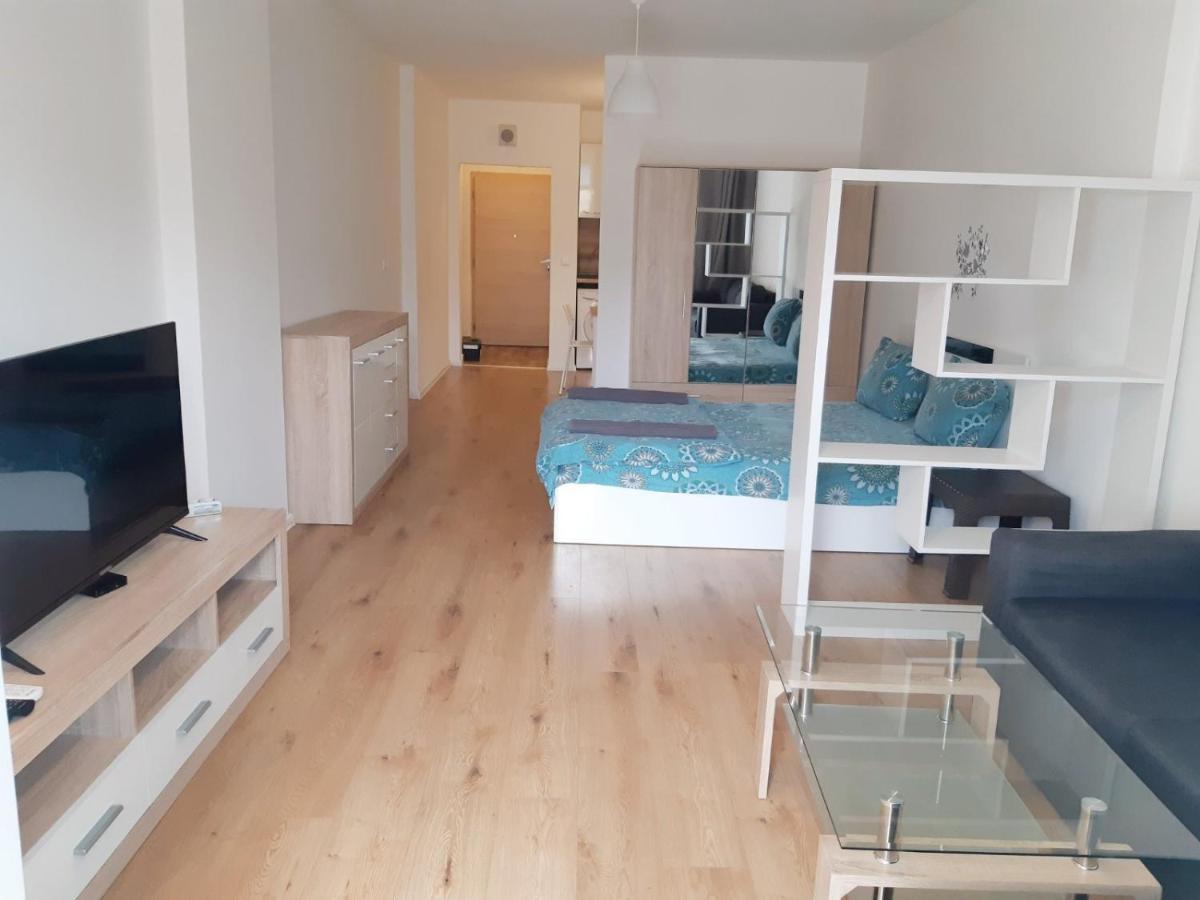 Huge Apartment With A Parking Space In The Same Building Sofía Exterior foto